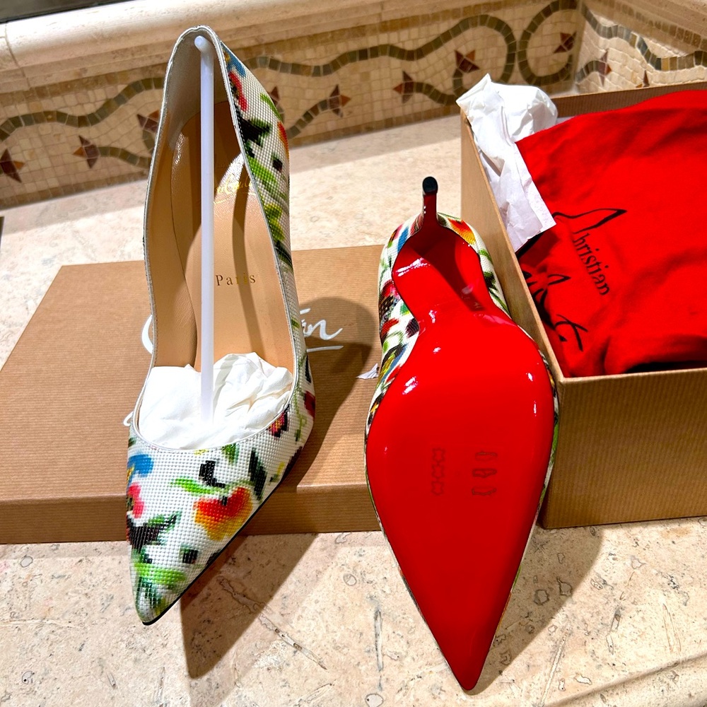 Brand never been warned So Kate heels -